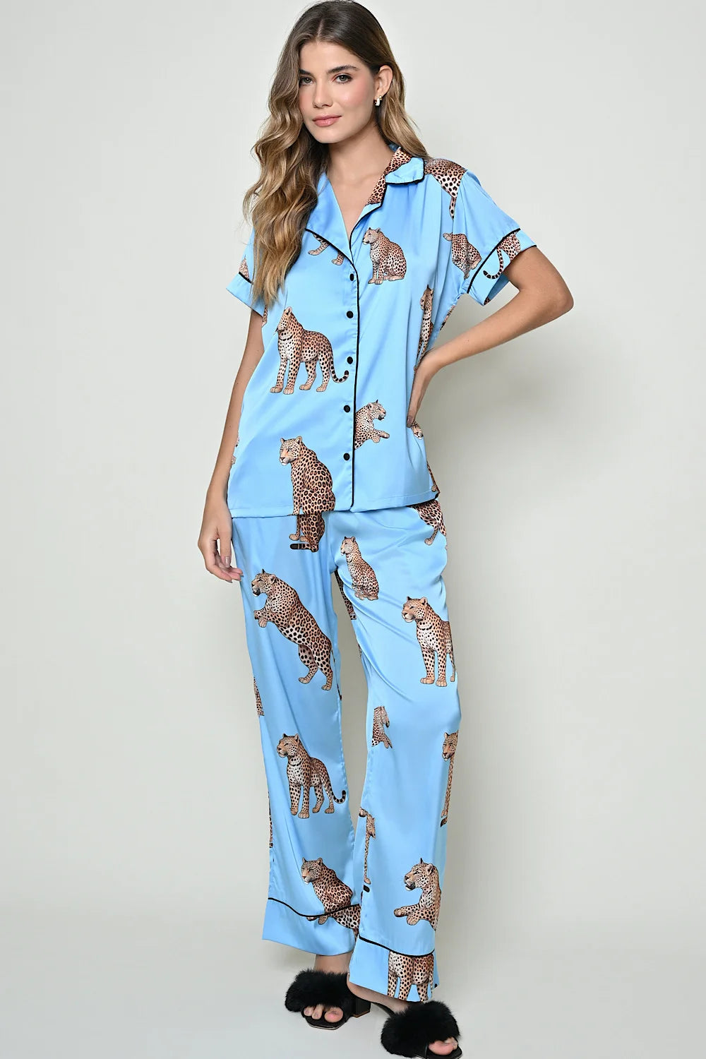 Pijama Miss Victtoria  Mc Fluorita Onça