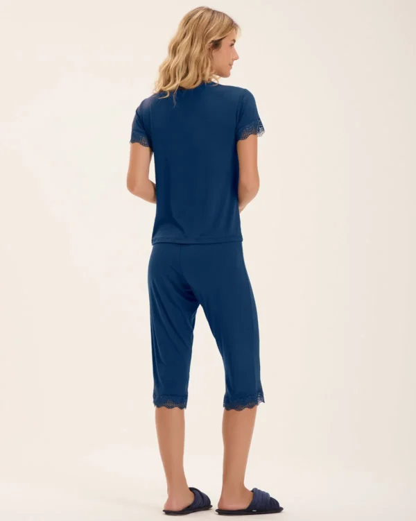 Pijama Feminino Manga Curta Com Calça Capri - Imagem 3