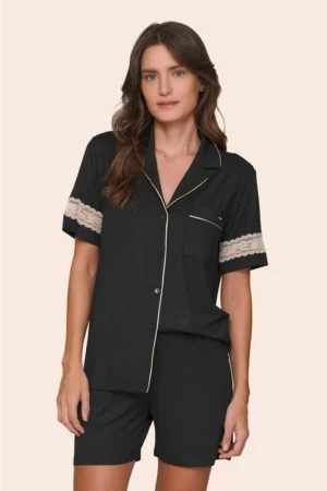 Pijama Aberto Feminino Camisa com Botões, Detalhes em Renda e Shorts Night Glam
