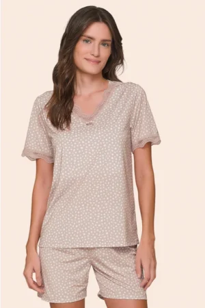 Pijama Curto Feminino All Print Camiseta com Detalhes em Renda e Shorts Seren
