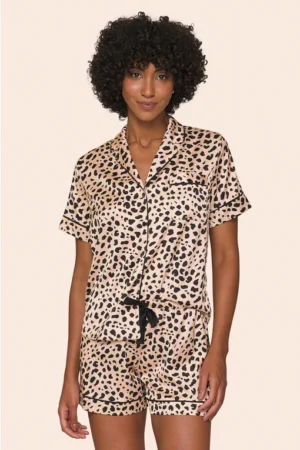 Pijama Aberto Feminino All Print em Satinê Camisa com Botões, Bolso e Shorts Fancy Style