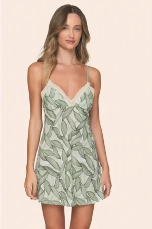 Camisola Feminina com Alça Regulável e Detalhe em Renda no Decote Leaf Breeze