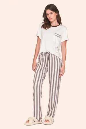 Pijama Casual Feminino Listrado com Bordado Chic Harmony