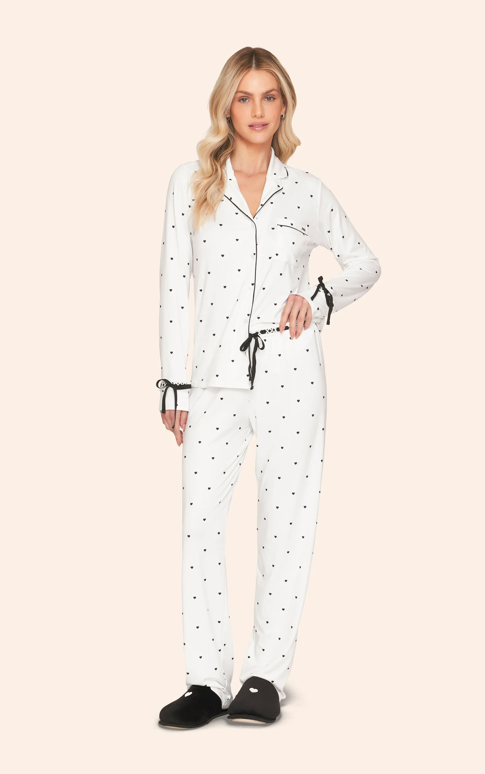 Pijama Aberto Feminino Longo com Detalhes em Renda e Amarração Gracious