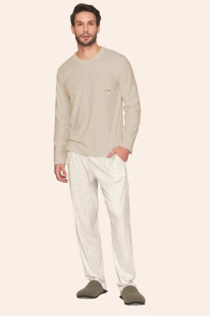 Pijama Comfort Masculino Xadrez com Bordado Slow Down