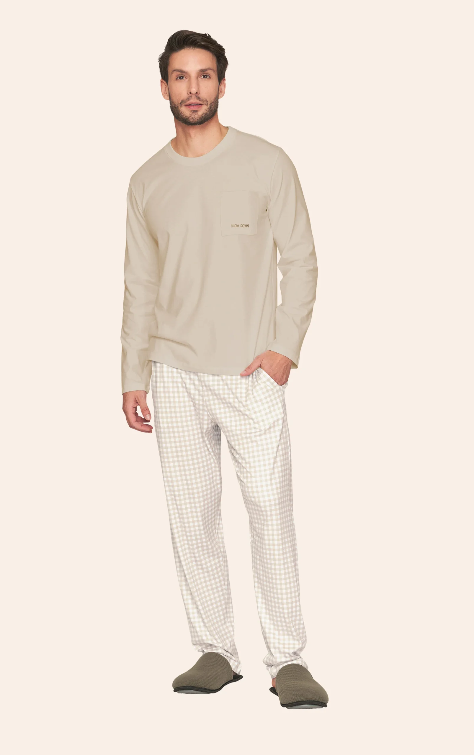 Pijama Comfort Masculino Xadrez com Bordado Slow Down